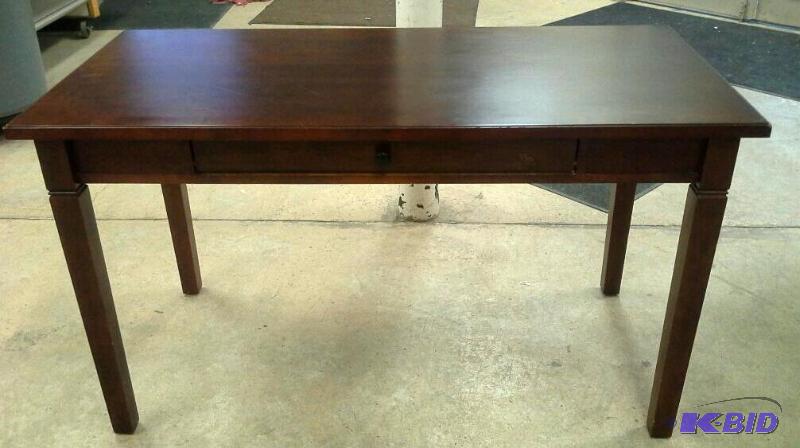 lot 53 image: Contemporary desk