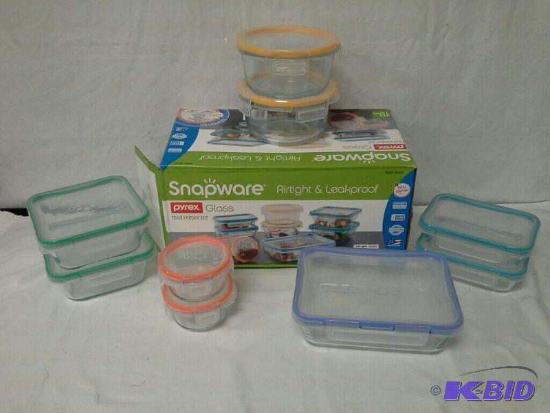 lot 74 image: Pyrex Snapware 18 Piece Set