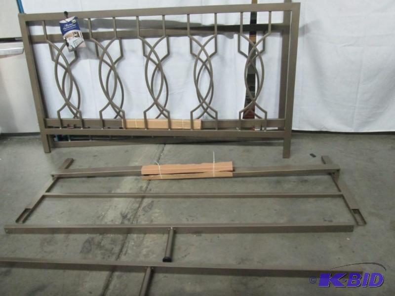 lot 19 image: Serta Queen Bed Set - Elegant Bronze