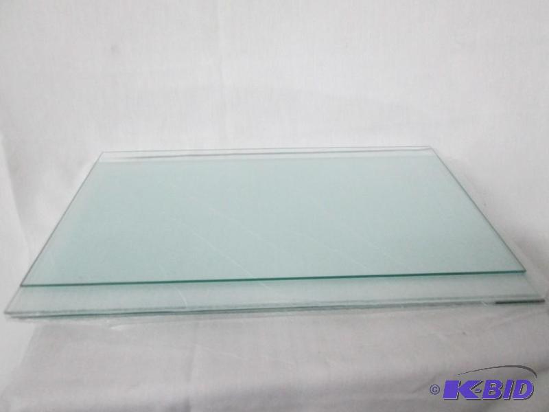 lot 35 image: (4) - Sheets of Glass