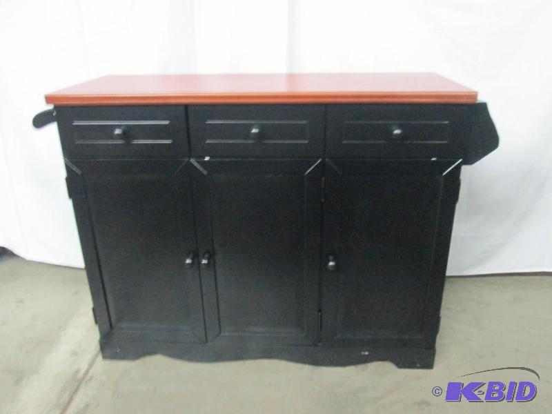 lot 5 image: Sideboard with 3 Cabinets and Drawers