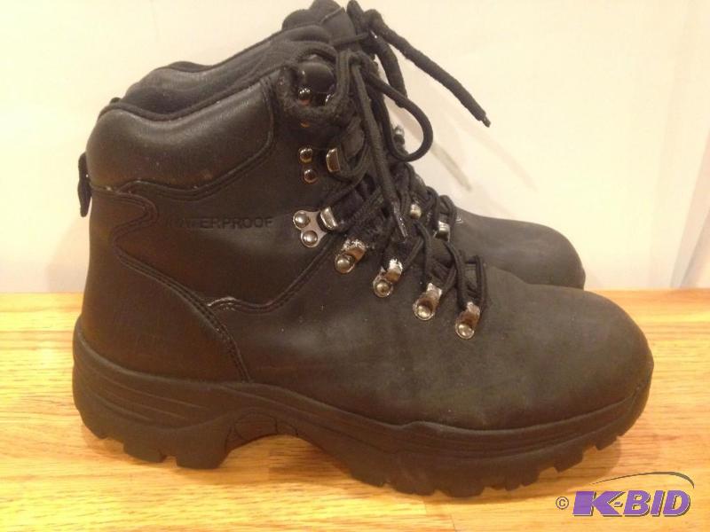Everest Waterproof Boots - Size 10 12