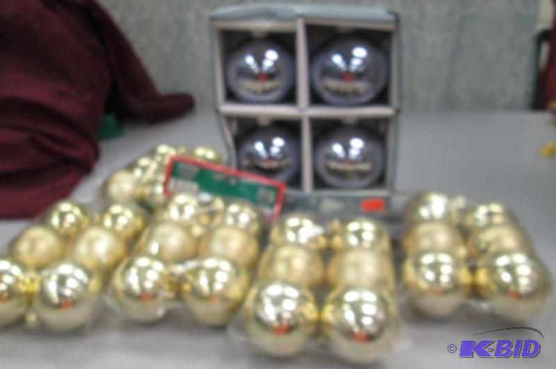 lot 222 image: Qty 5 pkg of 6 small gold bulb ornaments and ...