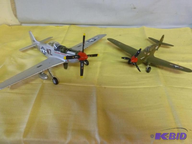 lot 106 image: Lot of two large plastic model airplanes 13 3...