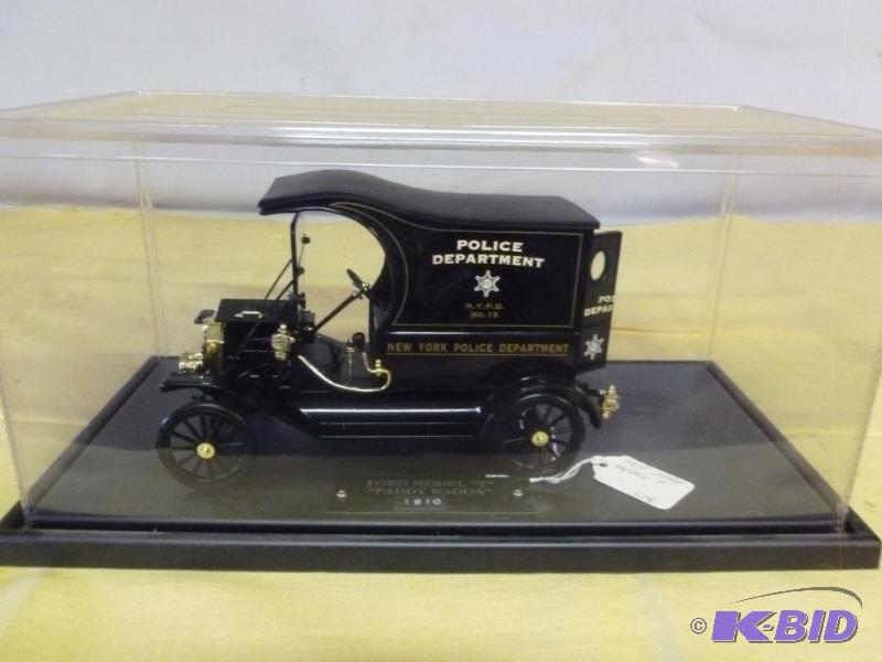 lot 121 image: Large Signature 1910 Ford Model " T &quo...