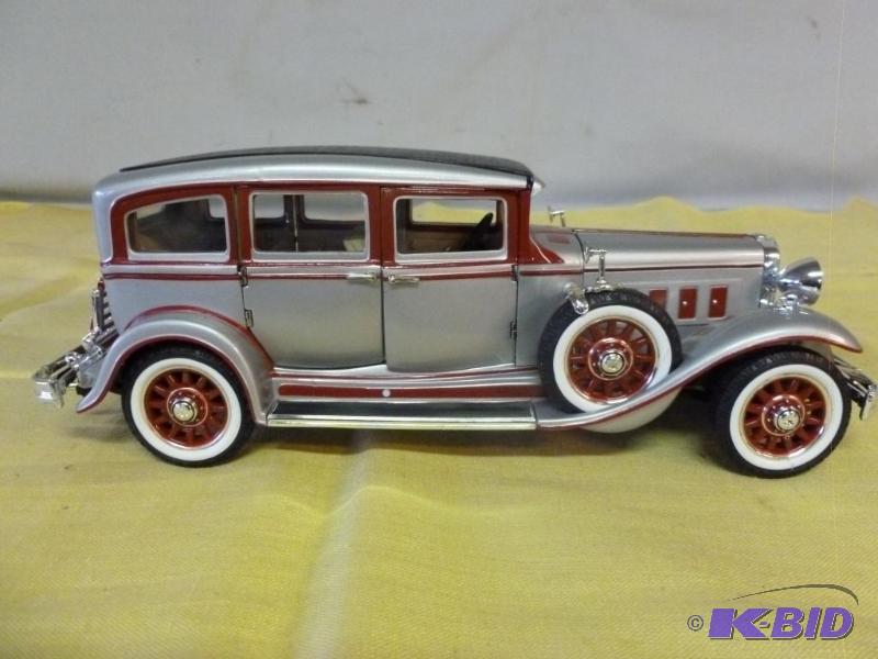lot 135 image: Large Anson&nbsp1931 Peerless 9 - Passenger&...
