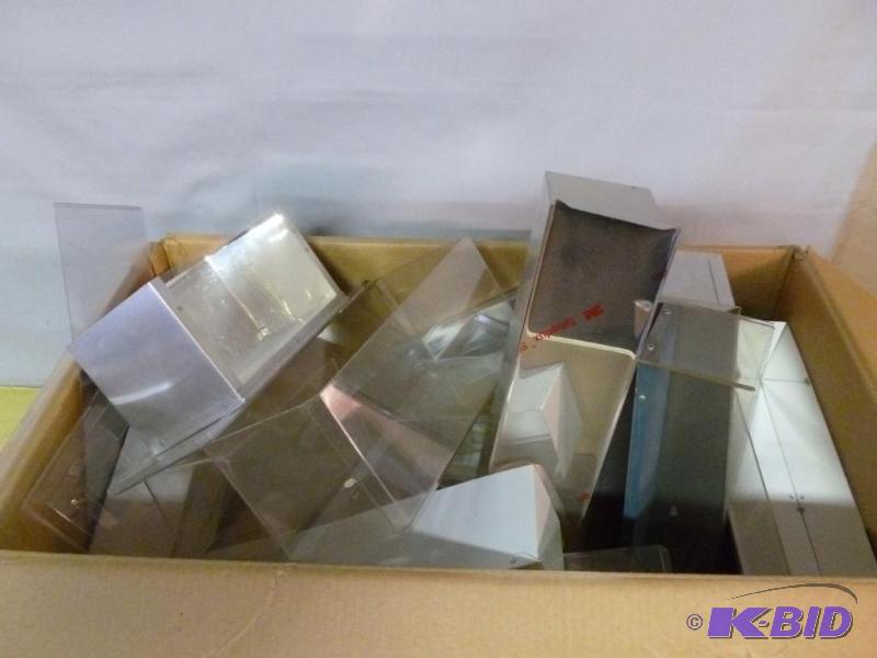 lot 152 image: Large lot of collector car display cases....