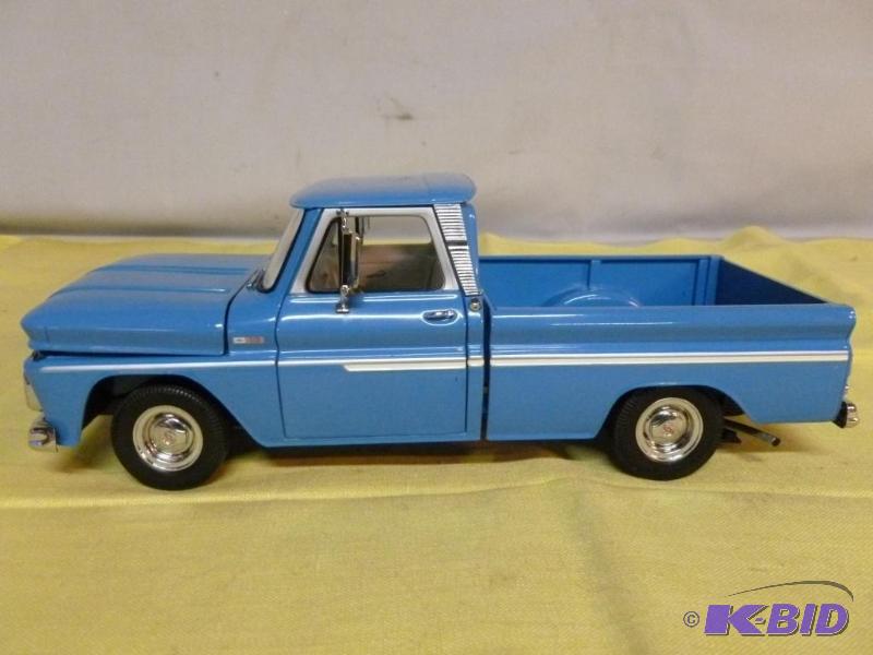lot 171 image: Large Sun Star 1965 Chevy Fleetside 118 scal...