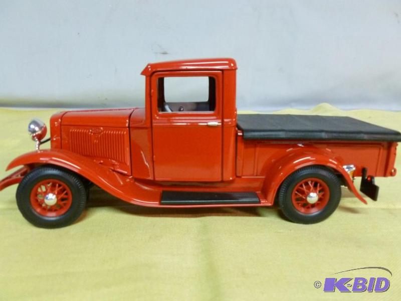 lot 174 image: Large Road Signature 1934 Ford&nbsp118 scal...