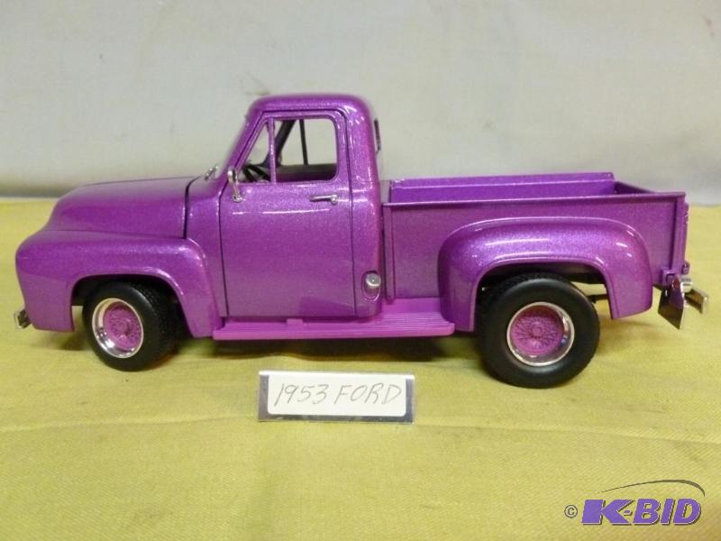 lot 176 image: Large Road Legends 1953 Ford&nbsp118 scale ...