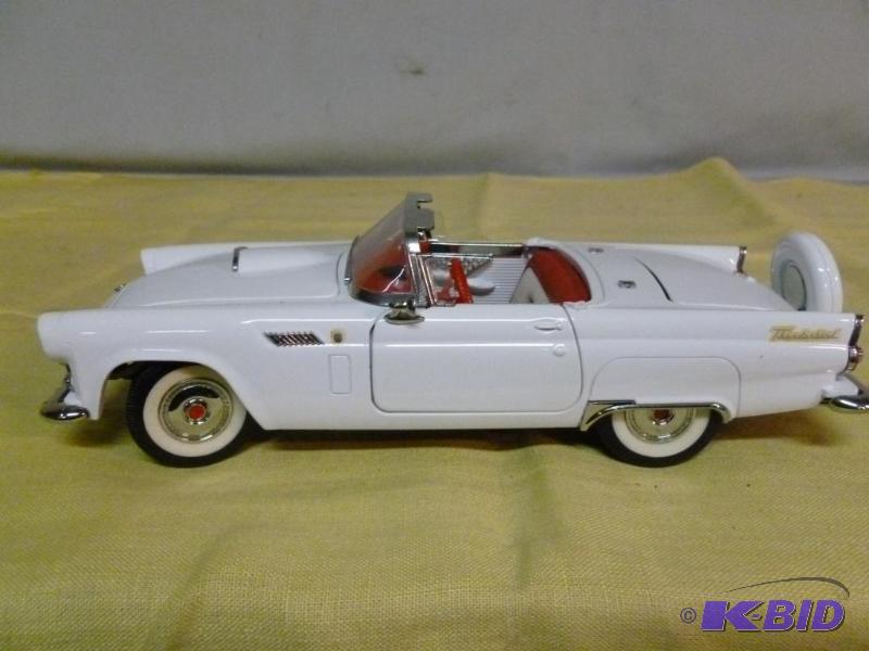 lot 181 image: Large Testors 1956 Ford Thunderbird&nbsp118...