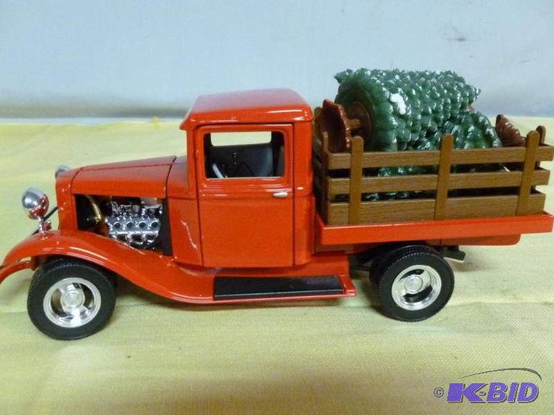 lot 190 image: Large Road Legends 1934 Ford&nbsp118 scale ...