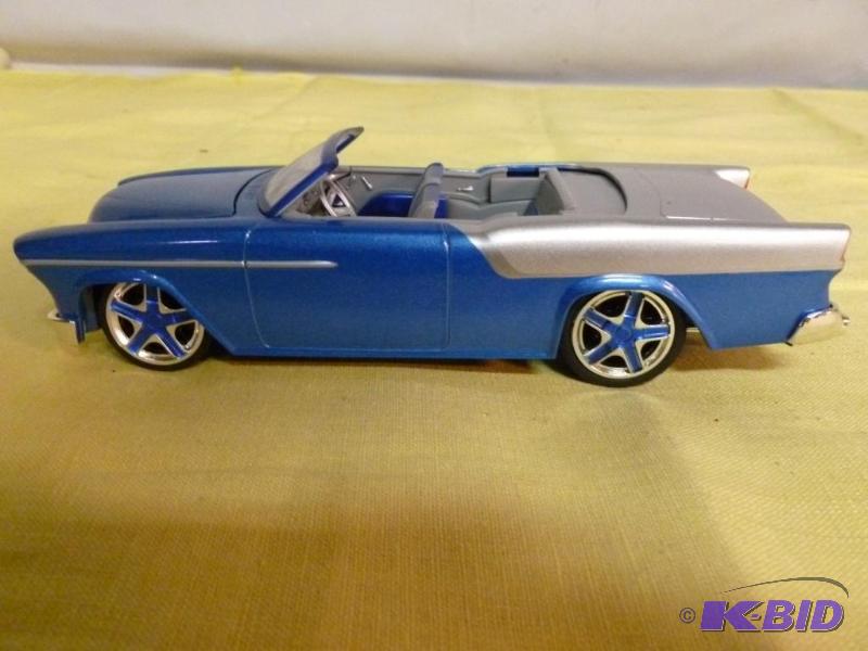lot 212 image: Racing Champions 1955 Chevy Custom 124 scale...