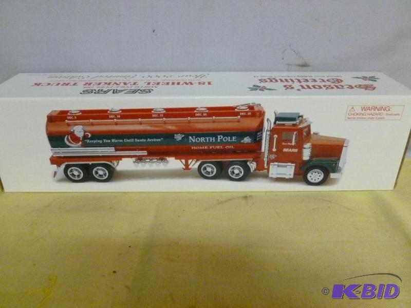 lot 224 image: Taylor Made Trucks 2000 Sears 18-Wheel Box Li...