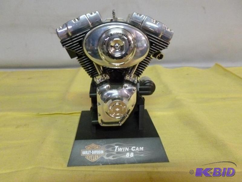 lot 229 image: Large Collectible Harley Davidson Twin Cam 88...