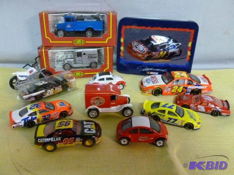 lot 233 image: Large lot of 164 scale die cast metal race c...