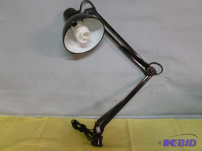 lot 261 image: Heavy duty portable adjustable lamp, good wor...