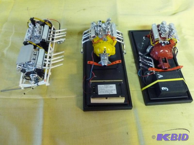 lot 58 image: Lot of three large battery operated model eng...