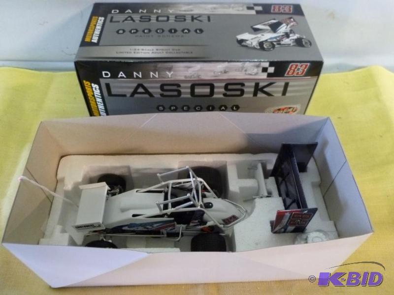 lot 72 image: Motorsports Authentics #83 Danny Lasoski Limi...