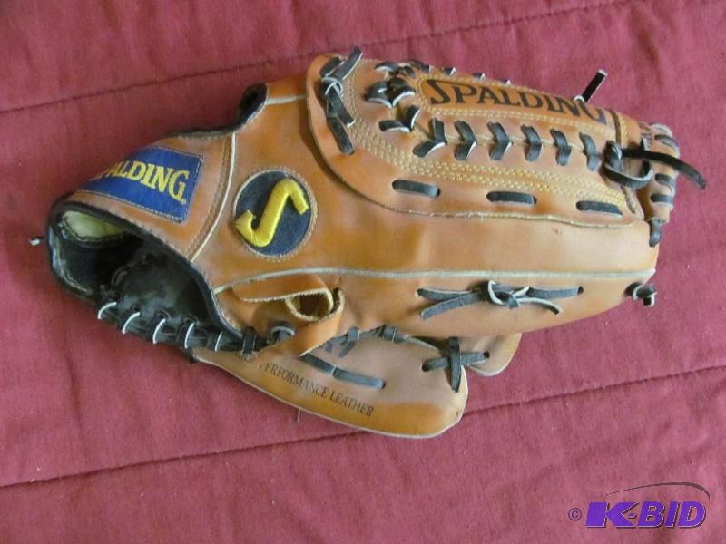 lot 116 image: Baseball