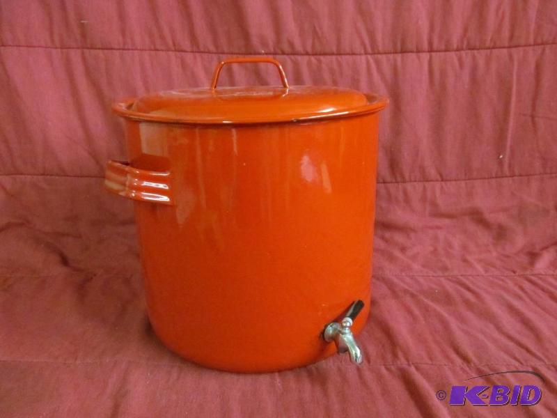 lot 12 image: Dispenser