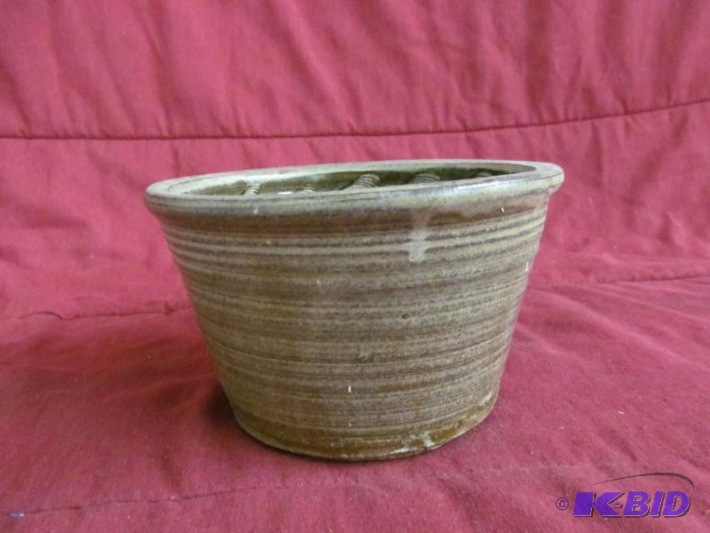 lot 140 image: planter