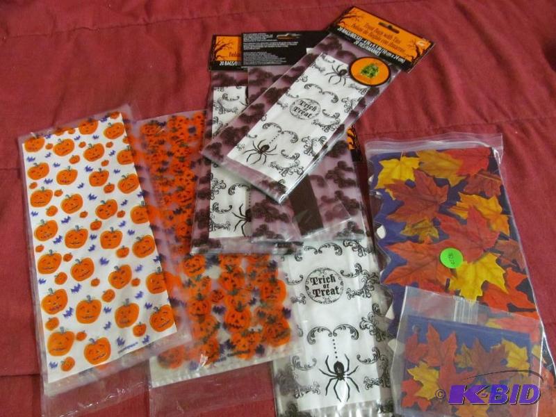 lot 150 image: Gift Wrapping