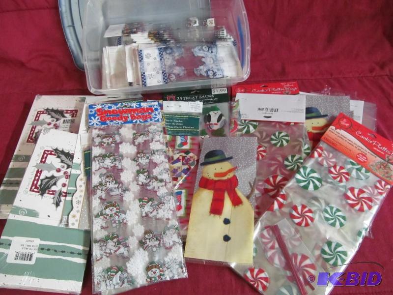lot 152 image: Gift Bags