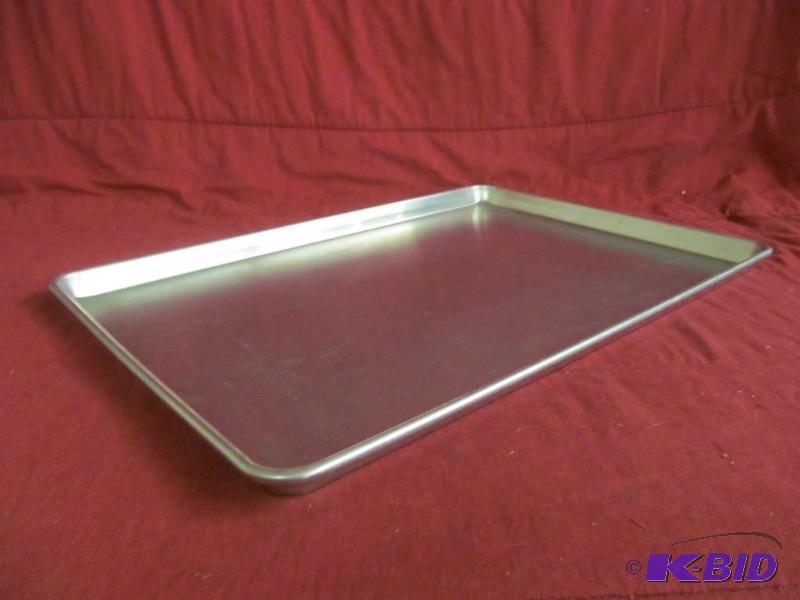lot 189 image: Pan