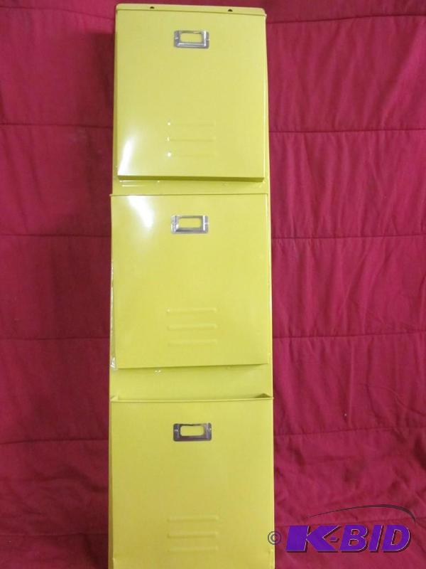 lot 31 image: Organizer
