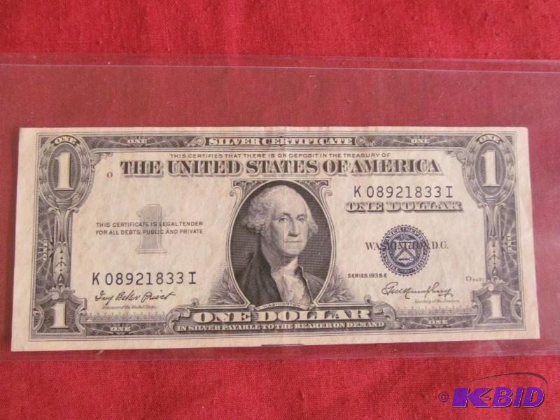 lot 8 image: Currency