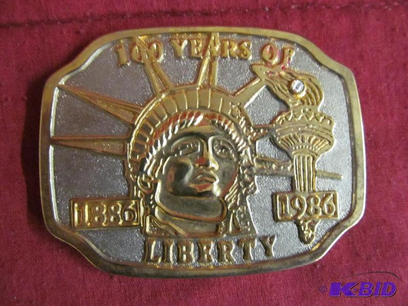 belt buckle