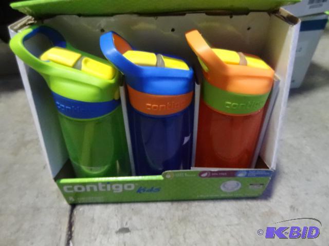 lot 43 image: Contigo kids drink cups. Qty 3. Leak nad spil...