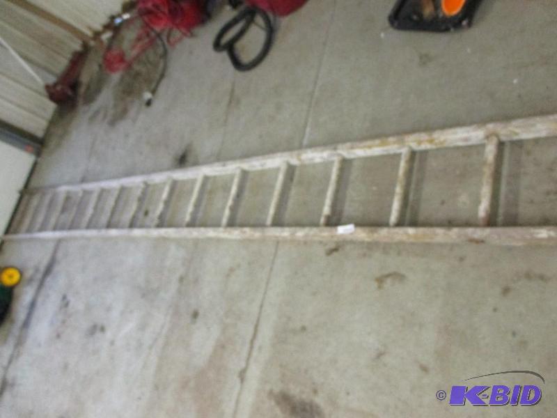 lot 10 image: wooden 16ft ladder...