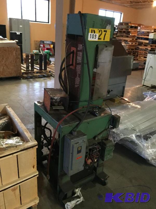 lot 103 image: Heavy duty press machine....