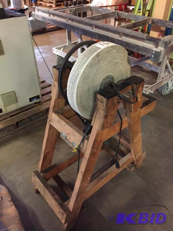 lot 104 image: Grinding wheel  stone machine....