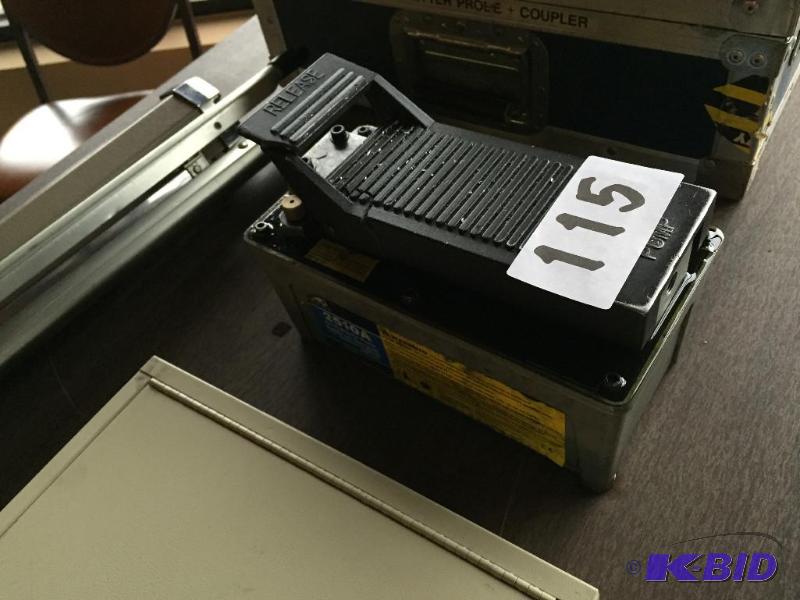 lot 115 image: OTC air over hydraulic foot pedal....