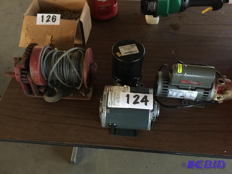 lot 124 image: Winch unit and misc electrical motors and oth...