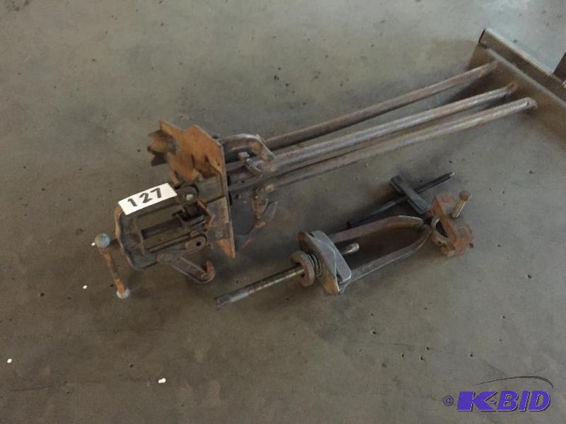 lot 127 image: Metal pipe stand clamp  tripod....