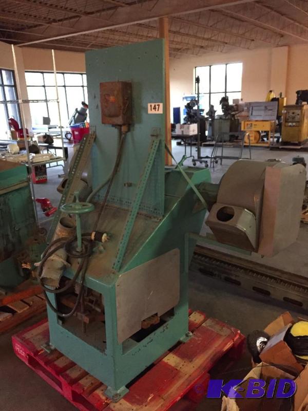 lot 147 image: Large heavy duty grinder  polishing machine....
