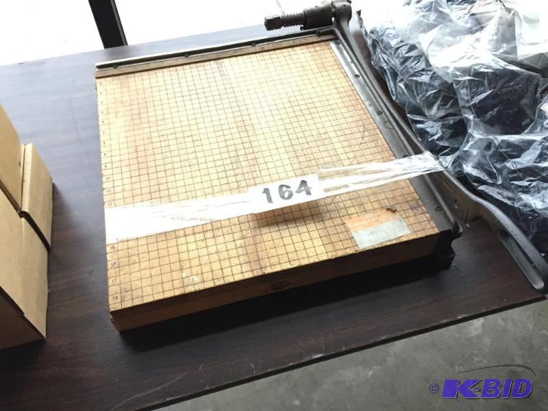 lot 164 image: Paper cutter....