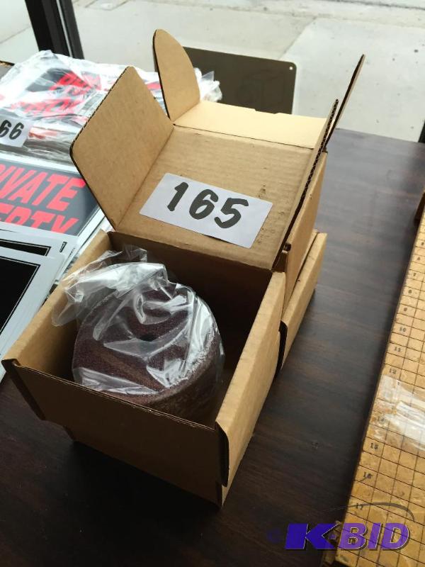 lot 165 image: 4 boxes of new sanding discs....