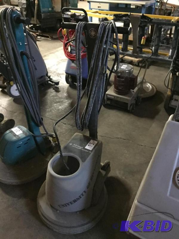 lot 18 image: Advance Matador 20 all-purpose floor scrubber...