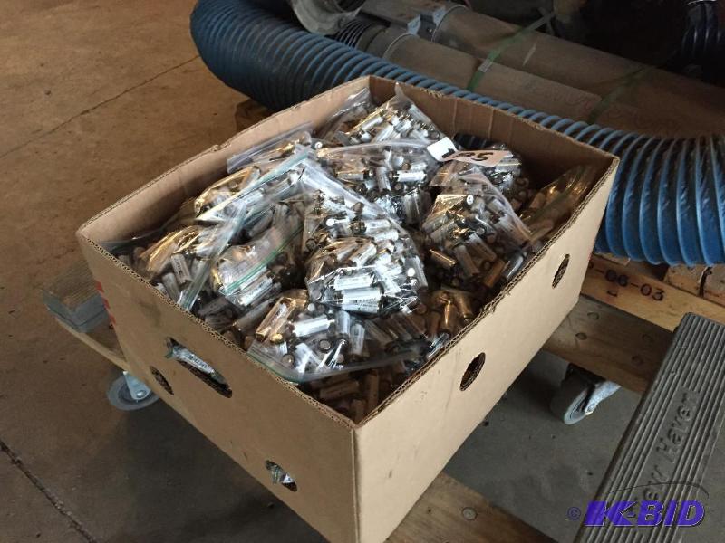 lot 185 image: Box lot of new (unpackaged) AA batteries....