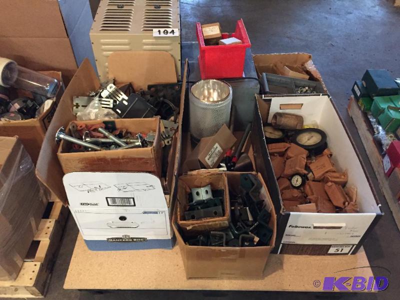lot 194 image: Pallet lot of misc gauges, hardware, and othe...
