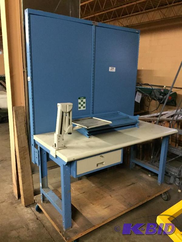 lot 27 image: Heavy duty work bench  station with drawer a...