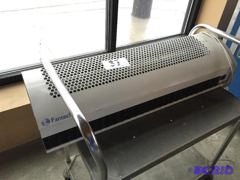 lot 37 image: Fantech high velocity air curtain fan....