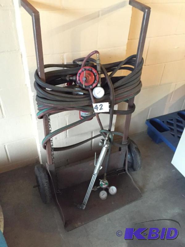 lot 42 image: Oxygen  acetylene torch cart with regulators...