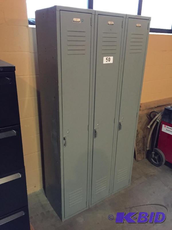 lot 50 image: 3 locker unit....