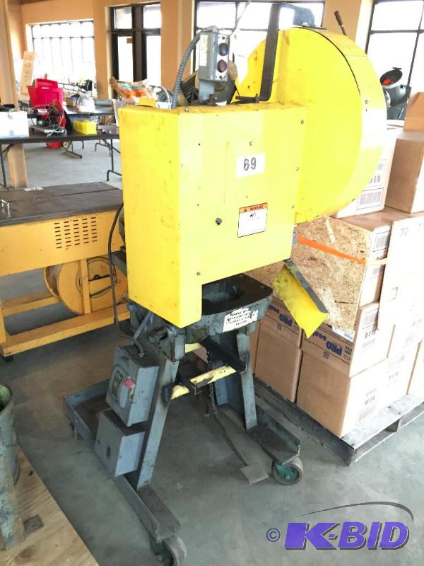 lot 69 image: Heavy duty punch press machine....